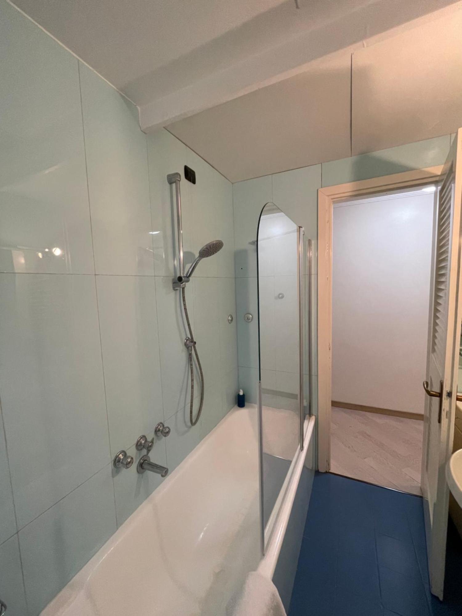 Downtown Apartment Милан Экстерьер фото