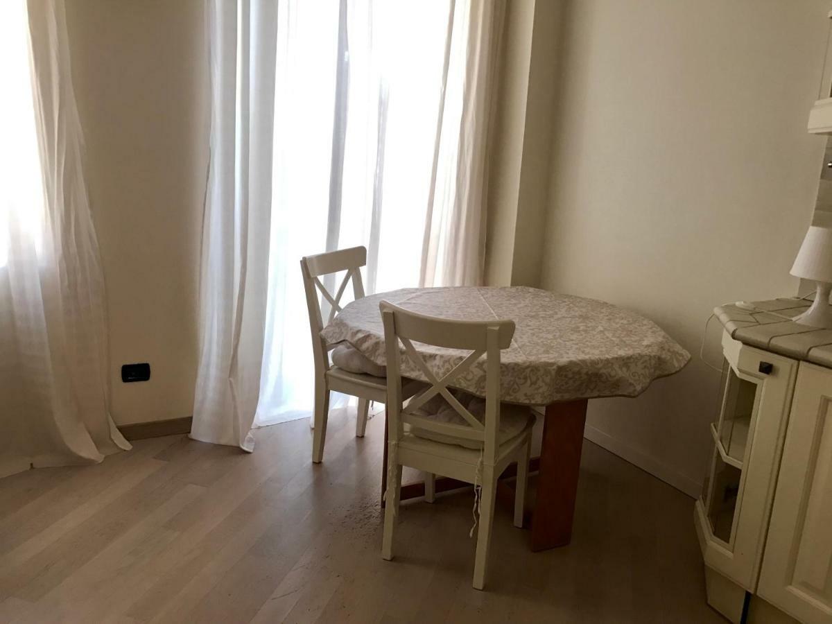 Downtown Apartment Милан Экстерьер фото