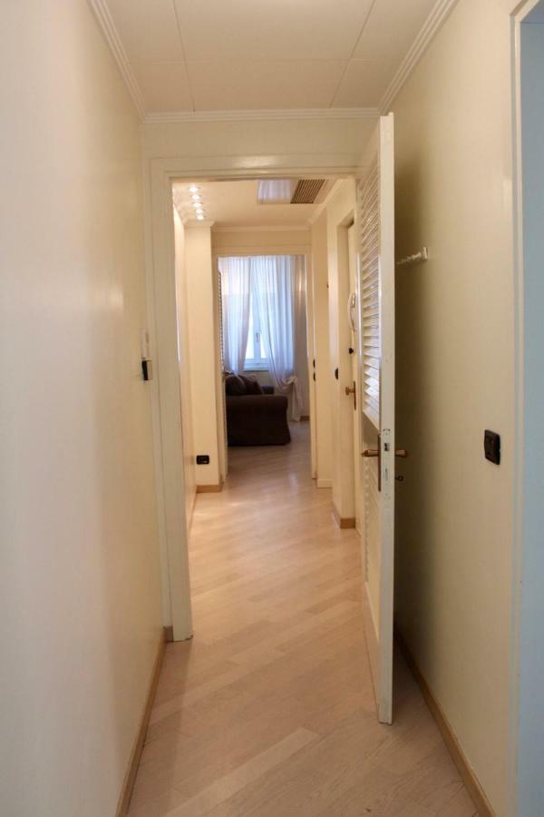 Downtown Apartment Милан Экстерьер фото
