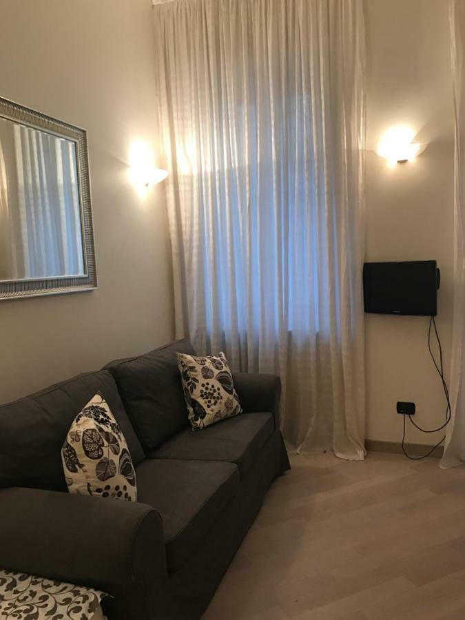 Downtown Apartment Милан Экстерьер фото